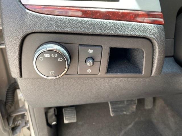 2008 Quicksilver /Ebony/Ebony Cadillac Escalade SUNROOF DVD LOW MILES 71,690 (1GYEC63848R) with an 6.2L Vortec 1000 VVT V8 SFI Engine engine, Automatic transmission, located at 4701 North Dixie Hwy, Pompano Beach, FL, 33064, (954) 422-2889, 26.240938, -80.123474 - OUR WEBPAGE FLORIDACARS1.COM HAS OVER 100 PHOTOS AND FREE CARFAX LINK 2008 Cadillac Escalade 4 Door Wagon/Sport Utility 6.2L V8 F Gasoline 19 MPG Rear Wheel Drive Features 20 Inch Plus Wheels A/C Seat(s) ABS Brakes Air Conditioning Alloy Wheels AM/FM Stereo Automatic Transmission Auxiliary Audio Inp- Photo#57