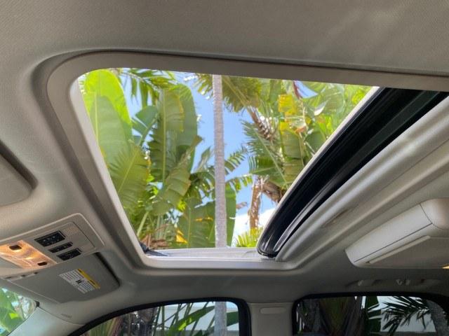 2008 Quicksilver /Ebony/Ebony Cadillac Escalade SUNROOF DVD LOW MILES 71,690 (1GYEC63848R) with an 6.2L Vortec 1000 VVT V8 SFI Engine engine, Automatic transmission, located at 4701 North Dixie Hwy, Pompano Beach, FL, 33064, (954) 422-2889, 26.240938, -80.123474 - OUR WEBPAGE FLORIDACARS1.COM HAS OVER 100 PHOTOS AND FREE CARFAX LINK 2008 Cadillac Escalade 4 Door Wagon/Sport Utility 6.2L V8 F Gasoline 19 MPG Rear Wheel Drive Features 20 Inch Plus Wheels A/C Seat(s) ABS Brakes Air Conditioning Alloy Wheels AM/FM Stereo Automatic Transmission Auxiliary Audio Inp- Photo#79