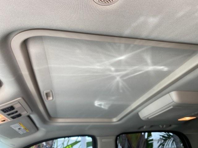 2008 Quicksilver /Ebony/Ebony Cadillac Escalade SUNROOF DVD LOW MILES 71,690 (1GYEC63848R) with an 6.2L Vortec 1000 VVT V8 SFI Engine engine, Automatic transmission, located at 4701 North Dixie Hwy, Pompano Beach, FL, 33064, (954) 422-2889, 26.240938, -80.123474 - OUR WEBPAGE FLORIDACARS1.COM HAS OVER 100 PHOTOS AND FREE CARFAX LINK 2008 Cadillac Escalade 4 Door Wagon/Sport Utility 6.2L V8 F Gasoline 19 MPG Rear Wheel Drive Features 20 Inch Plus Wheels A/C Seat(s) ABS Brakes Air Conditioning Alloy Wheels AM/FM Stereo Automatic Transmission Auxiliary Audio Inp- Photo#80