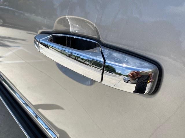 2008 Quicksilver /Ebony/Ebony Cadillac Escalade SUNROOF DVD LOW MILES 71,690 (1GYEC63848R) with an 6.2L Vortec 1000 VVT V8 SFI Engine engine, Automatic transmission, located at 4701 North Dixie Hwy, Pompano Beach, FL, 33064, (954) 422-2889, 26.240938, -80.123474 - OUR WEBPAGE FLORIDACARS1.COM HAS OVER 100 PHOTOS AND FREE CARFAX LINK 2008 Cadillac Escalade 4 Door Wagon/Sport Utility 6.2L V8 F Gasoline 19 MPG Rear Wheel Drive Features 20 Inch Plus Wheels A/C Seat(s) ABS Brakes Air Conditioning Alloy Wheels AM/FM Stereo Automatic Transmission Auxiliary Audio Inp- Photo#84