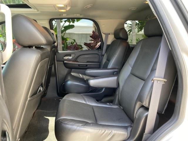 2008 Quicksilver /Ebony/Ebony Cadillac Escalade SUNROOF DVD LOW MILES 71,690 (1GYEC63848R) with an 6.2L Vortec 1000 VVT V8 SFI Engine engine, Automatic transmission, located at 4701 North Dixie Hwy, Pompano Beach, FL, 33064, (954) 422-2889, 26.240938, -80.123474 - OUR WEBPAGE FLORIDACARS1.COM HAS OVER 100 PHOTOS AND FREE CARFAX LINK 2008 Cadillac Escalade 4 Door Wagon/Sport Utility 6.2L V8 F Gasoline 19 MPG Rear Wheel Drive Features 20 Inch Plus Wheels A/C Seat(s) ABS Brakes Air Conditioning Alloy Wheels AM/FM Stereo Automatic Transmission Auxiliary Audio Inp- Photo#87