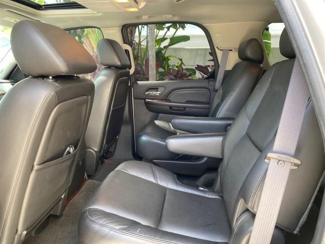 2008 Quicksilver /Ebony/Ebony Cadillac Escalade SUNROOF DVD LOW MILES 71,690 (1GYEC63848R) with an 6.2L Vortec 1000 VVT V8 SFI Engine engine, Automatic transmission, located at 4701 North Dixie Hwy, Pompano Beach, FL, 33064, (954) 422-2889, 26.240938, -80.123474 - OUR WEBPAGE FLORIDACARS1.COM HAS OVER 100 PHOTOS AND FREE CARFAX LINK 2008 Cadillac Escalade 4 Door Wagon/Sport Utility 6.2L V8 F Gasoline 19 MPG Rear Wheel Drive Features 20 Inch Plus Wheels A/C Seat(s) ABS Brakes Air Conditioning Alloy Wheels AM/FM Stereo Automatic Transmission Auxiliary Audio Inp- Photo#89