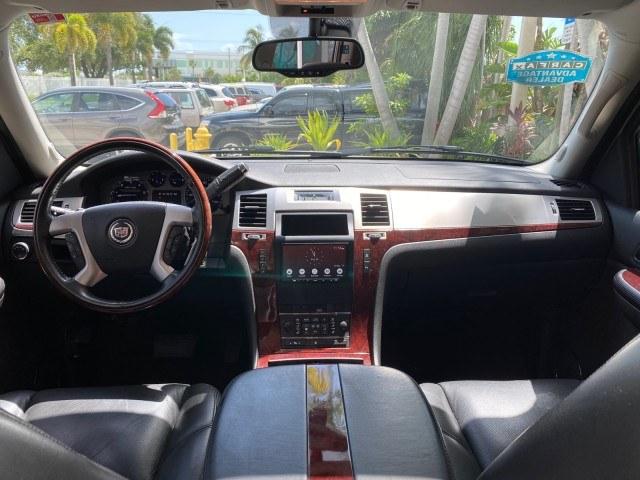 2008 Quicksilver /Ebony/Ebony Cadillac Escalade SUNROOF DVD LOW MILES 71,690 (1GYEC63848R) with an 6.2L Vortec 1000 VVT V8 SFI Engine engine, Automatic transmission, located at 4701 North Dixie Hwy, Pompano Beach, FL, 33064, (954) 422-2889, 26.240938, -80.123474 - OUR WEBPAGE FLORIDACARS1.COM HAS OVER 100 PHOTOS AND FREE CARFAX LINK 2008 Cadillac Escalade 4 Door Wagon/Sport Utility 6.2L V8 F Gasoline 19 MPG Rear Wheel Drive Features 20 Inch Plus Wheels A/C Seat(s) ABS Brakes Air Conditioning Alloy Wheels AM/FM Stereo Automatic Transmission Auxiliary Audio Inp- Photo#93