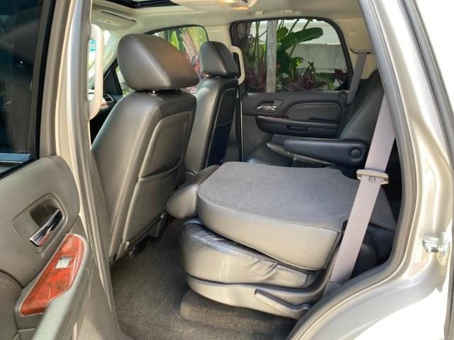 2008 Quicksilver /Ebony/Ebony Cadillac Escalade SUNROOF DVD LOW MILES 71,690 (1GYEC63848R) with an 6.2L Vortec 1000 VVT V8 SFI Engine engine, Automatic transmission, located at 4701 North Dixie Hwy, Pompano Beach, FL, 33064, (954) 422-2889, 26.240938, -80.123474 - OUR WEBPAGE FLORIDACARS1.COM HAS OVER 100 PHOTOS AND FREE CARFAX LINK 2008 Cadillac Escalade 4 Door Wagon/Sport Utility 6.2L V8 F Gasoline 19 MPG Rear Wheel Drive Features 20 Inch Plus Wheels A/C Seat(s) ABS Brakes Air Conditioning Alloy Wheels AM/FM Stereo Automatic Transmission Auxiliary Audio Inp- Photo#96