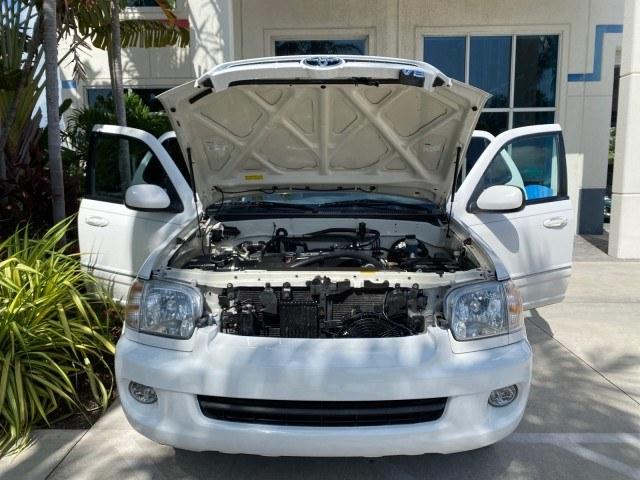2006 Natural White /Light Charcoal Toyota Sequoia SR5 LOW MILES 84,953 4.7 v8 (5TDZT34A26S) with an 4.7L DOHC 32-Valve V8 i-Force VVT-i Engine engine, Automatic transmission, located at 4701 North Dixie Hwy, Pompano Beach, FL, 33064, (954) 422-2889, 26.240938, -80.123474 - OUR WEBPAGE FLORIDACARS1.COM HAS OVER 100 PHOTOS AND FREE CARFAX LINK 2006 Toyota Sequoia SR5 4 Door Wagon/Sport Utility 4.7L V8 F DOHC 32V Gasoline 18 MPG Rear Wheel Drive Features ABS Brakes Air Conditioning AM/FM Stereo Automatic Transmission Cassette Player CD Audio Cloth Seats Cruise Control Fo- Photo#17