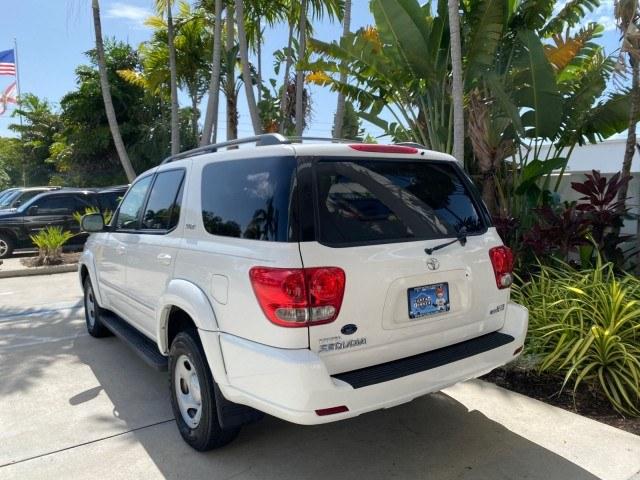 2006 Natural White /Light Charcoal Toyota Sequoia SR5 LOW MILES 84,953 4.7 v8 (5TDZT34A26S) with an 4.7L DOHC 32-Valve V8 i-Force VVT-i Engine engine, Automatic transmission, located at 4701 North Dixie Hwy, Pompano Beach, FL, 33064, (954) 422-2889, 26.240938, -80.123474 - OUR WEBPAGE FLORIDACARS1.COM HAS OVER 100 PHOTOS AND FREE CARFAX LINK 2006 Toyota Sequoia SR5 4 Door Wagon/Sport Utility 4.7L V8 F DOHC 32V Gasoline 18 MPG Rear Wheel Drive Features ABS Brakes Air Conditioning AM/FM Stereo Automatic Transmission Cassette Player CD Audio Cloth Seats Cruise Control Fo- Photo#30