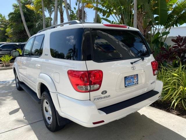 2006 Natural White /Light Charcoal Toyota Sequoia SR5 LOW MILES 84,953 4.7 v8 (5TDZT34A26S) with an 4.7L DOHC 32-Valve V8 i-Force VVT-i Engine engine, Automatic transmission, located at 4701 North Dixie Hwy, Pompano Beach, FL, 33064, (954) 422-2889, 26.240938, -80.123474 - OUR WEBPAGE FLORIDACARS1.COM HAS OVER 100 PHOTOS AND FREE CARFAX LINK 2006 Toyota Sequoia SR5 4 Door Wagon/Sport Utility 4.7L V8 F DOHC 32V Gasoline 18 MPG Rear Wheel Drive Features ABS Brakes Air Conditioning AM/FM Stereo Automatic Transmission Cassette Player CD Audio Cloth Seats Cruise Control Fo- Photo#31