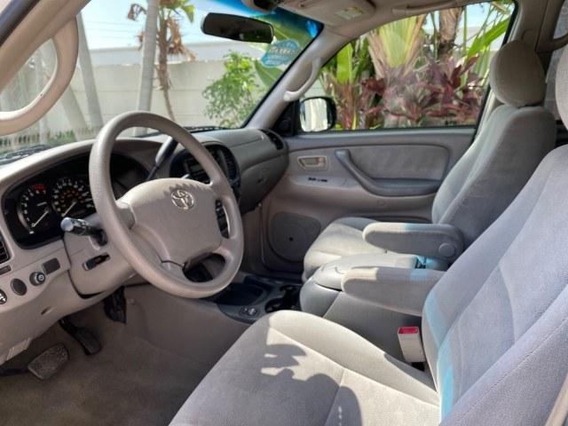 2006 Natural White /Light Charcoal Toyota Sequoia SR5 LOW MILES 84,953 4.7 v8 (5TDZT34A26S) with an 4.7L DOHC 32-Valve V8 i-Force VVT-i Engine engine, Automatic transmission, located at 4701 North Dixie Hwy, Pompano Beach, FL, 33064, (954) 422-2889, 26.240938, -80.123474 - OUR WEBPAGE FLORIDACARS1.COM HAS OVER 100 PHOTOS AND FREE CARFAX LINK 2006 Toyota Sequoia SR5 4 Door Wagon/Sport Utility 4.7L V8 F DOHC 32V Gasoline 18 MPG Rear Wheel Drive Features ABS Brakes Air Conditioning AM/FM Stereo Automatic Transmission Cassette Player CD Audio Cloth Seats Cruise Control Fo- Photo#43