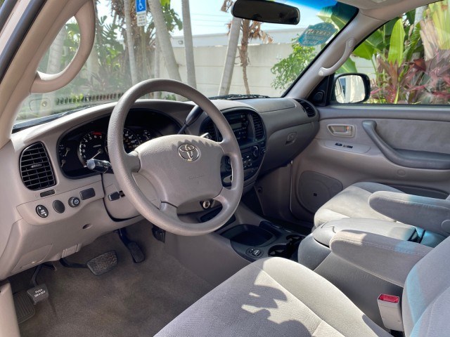 2006 Natural White /Light Charcoal Toyota Sequoia SR5 LOW MILES 84,953 4.7 v8 (5TDZT34A26S) with an 4.7L DOHC 32-Valve V8 i-Force VVT-i Engine engine, Automatic transmission, located at 4701 North Dixie Hwy, Pompano Beach, FL, 33064, (954) 422-2889, 26.240938, -80.123474 - OUR WEBPAGE FLORIDACARS1.COM HAS OVER 100 PHOTOS AND FREE CARFAX LINK 2006 Toyota Sequoia SR5 4 Door Wagon/Sport Utility 4.7L V8 F DOHC 32V Gasoline 18 MPG Rear Wheel Drive Features ABS Brakes Air Conditioning AM/FM Stereo Automatic Transmission Cassette Player CD Audio Cloth Seats Cruise Control Fo- Photo#45