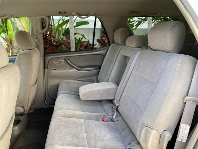 2006 Natural White /Light Charcoal Toyota Sequoia SR5 LOW MILES 84,953 4.7 v8 (5TDZT34A26S) with an 4.7L DOHC 32-Valve V8 i-Force VVT-i Engine engine, Automatic transmission, located at 4701 North Dixie Hwy, Pompano Beach, FL, 33064, (954) 422-2889, 26.240938, -80.123474 - OUR WEBPAGE FLORIDACARS1.COM HAS OVER 100 PHOTOS AND FREE CARFAX LINK 2006 Toyota Sequoia SR5 4 Door Wagon/Sport Utility 4.7L V8 F DOHC 32V Gasoline 18 MPG Rear Wheel Drive Features ABS Brakes Air Conditioning AM/FM Stereo Automatic Transmission Cassette Player CD Audio Cloth Seats Cruise Control Fo- Photo#74