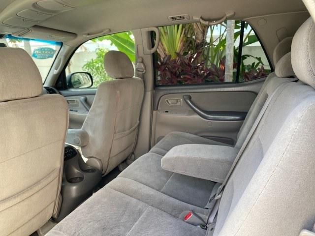 2006 Natural White /Light Charcoal Toyota Sequoia SR5 LOW MILES 84,953 4.7 v8 (5TDZT34A26S) with an 4.7L DOHC 32-Valve V8 i-Force VVT-i Engine engine, Automatic transmission, located at 4701 North Dixie Hwy, Pompano Beach, FL, 33064, (954) 422-2889, 26.240938, -80.123474 - OUR WEBPAGE FLORIDACARS1.COM HAS OVER 100 PHOTOS AND FREE CARFAX LINK 2006 Toyota Sequoia SR5 4 Door Wagon/Sport Utility 4.7L V8 F DOHC 32V Gasoline 18 MPG Rear Wheel Drive Features ABS Brakes Air Conditioning AM/FM Stereo Automatic Transmission Cassette Player CD Audio Cloth Seats Cruise Control Fo- Photo#78