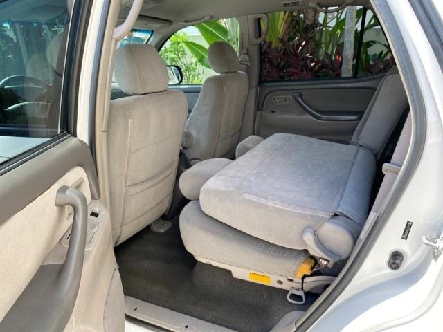 2006 Natural White /Light Charcoal Toyota Sequoia SR5 LOW MILES 84,953 4.7 v8 (5TDZT34A26S) with an 4.7L DOHC 32-Valve V8 i-Force VVT-i Engine engine, Automatic transmission, located at 4701 North Dixie Hwy, Pompano Beach, FL, 33064, (954) 422-2889, 26.240938, -80.123474 - OUR WEBPAGE FLORIDACARS1.COM HAS OVER 100 PHOTOS AND FREE CARFAX LINK 2006 Toyota Sequoia SR5 4 Door Wagon/Sport Utility 4.7L V8 F DOHC 32V Gasoline 18 MPG Rear Wheel Drive Features ABS Brakes Air Conditioning AM/FM Stereo Automatic Transmission Cassette Player CD Audio Cloth Seats Cruise Control Fo- Photo#87