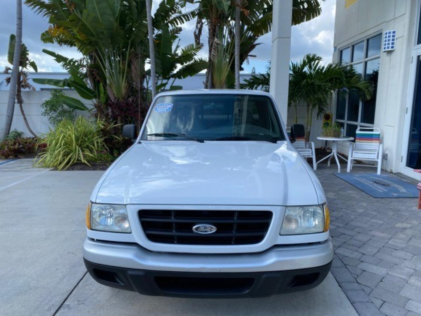 2002 Oxford White /Dark Graphite Ford Ranger XL AUTO AC LOW MILES 40,403 (1FTYR10D42T) with an 2.3L DOHC SEFI 16-Valve 4-Cyl Engine engine, Automatic transmission, located at 4701 North Dixie Hwy, Pompano Beach, FL, 33064, (954) 422-2889, 26.240938, -80.123474 - OUR WEBPAGE FLORIDACARS1.COM HAS OVER 100 PHOTOS AND FREE CARFAX LINK 2002 Ford Ranger XL Pickup 2.3L I4 F Gasoline 28 MPG Rear Wheel Drive Features ABS Brakes Air Conditioning AM/FM Stereo Automatic Transmission Vinyl Seats Power Locks Power Mirrors Power Windows 2002 Ford Ranger XL is a fantastic- Photo#2
