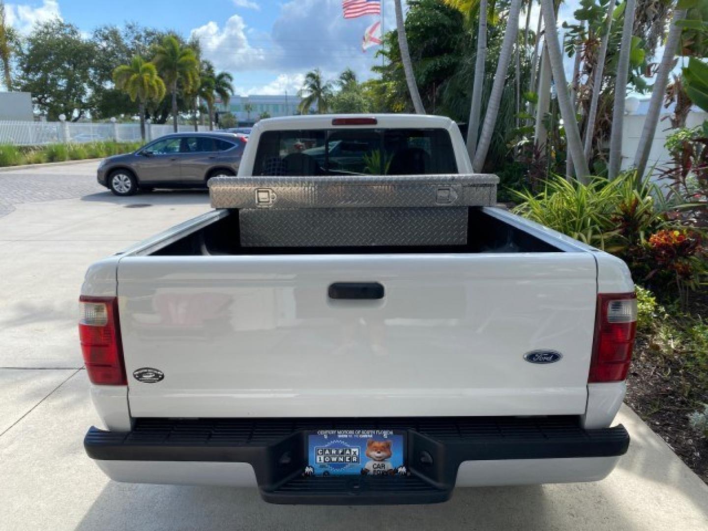2002 Oxford White /Dark Graphite Ford Ranger XL AUTO AC LOW MILES 40,403 (1FTYR10D42T) with an 2.3L DOHC SEFI 16-Valve 4-Cyl Engine engine, Automatic transmission, located at 4701 North Dixie Hwy, Pompano Beach, FL, 33064, (954) 422-2889, 26.240938, -80.123474 - OUR WEBPAGE FLORIDACARS1.COM HAS OVER 100 PHOTOS AND FREE CARFAX LINK 2002 Ford Ranger XL Pickup 2.3L I4 F Gasoline 28 MPG Rear Wheel Drive Features ABS Brakes Air Conditioning AM/FM Stereo Automatic Transmission Vinyl Seats Power Locks Power Mirrors Power Windows 2002 Ford Ranger XL is a fantastic- Photo#35