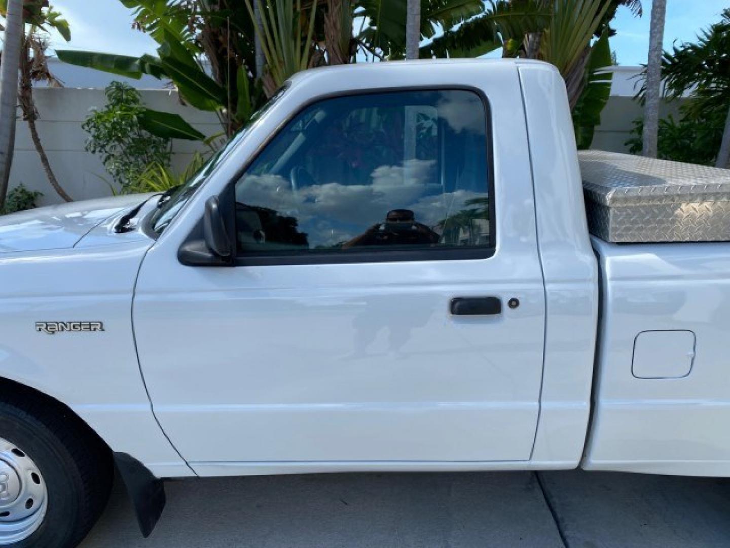 2002 Oxford White /Dark Graphite Ford Ranger XL AUTO AC LOW MILES 40,403 (1FTYR10D42T) with an 2.3L DOHC SEFI 16-Valve 4-Cyl Engine engine, Automatic transmission, located at 4701 North Dixie Hwy, Pompano Beach, FL, 33064, (954) 422-2889, 26.240938, -80.123474 - OUR WEBPAGE FLORIDACARS1.COM HAS OVER 100 PHOTOS AND FREE CARFAX LINK 2002 Ford Ranger XL Pickup 2.3L I4 F Gasoline 28 MPG Rear Wheel Drive Features ABS Brakes Air Conditioning AM/FM Stereo Automatic Transmission Vinyl Seats Power Locks Power Mirrors Power Windows 2002 Ford Ranger XL is a fantastic- Photo#36