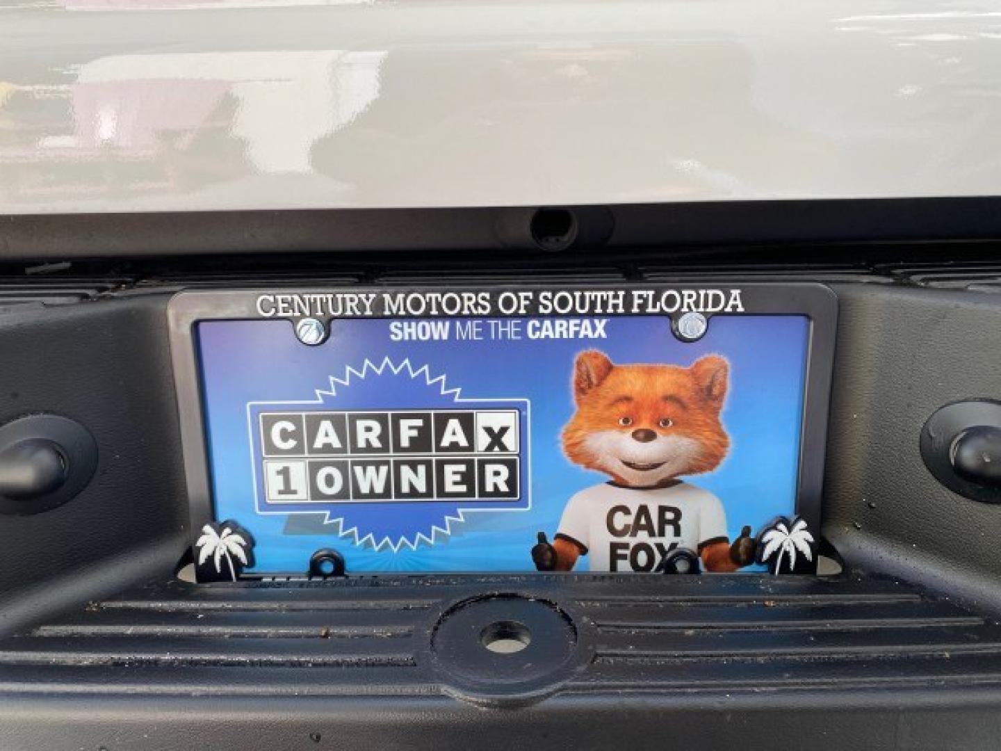 2002 Oxford White /Dark Graphite Ford Ranger XL AUTO AC LOW MILES 40,403 (1FTYR10D42T) with an 2.3L DOHC SEFI 16-Valve 4-Cyl Engine engine, Automatic transmission, located at 4701 North Dixie Hwy, Pompano Beach, FL, 33064, (954) 422-2889, 26.240938, -80.123474 - OUR WEBPAGE FLORIDACARS1.COM HAS OVER 100 PHOTOS AND FREE CARFAX LINK 2002 Ford Ranger XL Pickup 2.3L I4 F Gasoline 28 MPG Rear Wheel Drive Features ABS Brakes Air Conditioning AM/FM Stereo Automatic Transmission Vinyl Seats Power Locks Power Mirrors Power Windows 2002 Ford Ranger XL is a fantastic- Photo#82