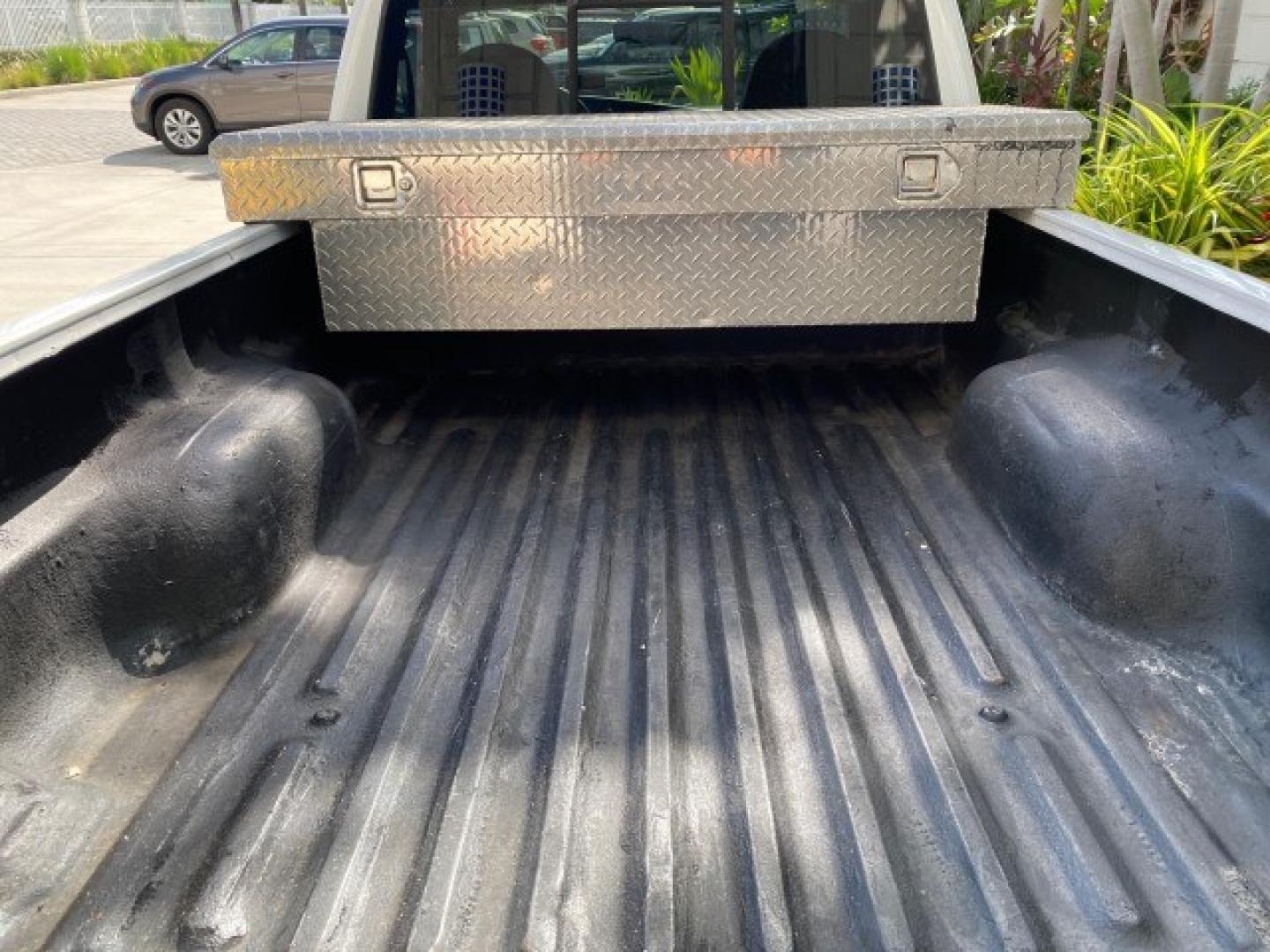 2002 Oxford White /Dark Graphite Ford Ranger XL AUTO AC LOW MILES 40,403 (1FTYR10D42T) with an 2.3L DOHC SEFI 16-Valve 4-Cyl Engine engine, Automatic transmission, located at 4701 North Dixie Hwy, Pompano Beach, FL, 33064, (954) 422-2889, 26.240938, -80.123474 - OUR WEBPAGE FLORIDACARS1.COM HAS OVER 100 PHOTOS AND FREE CARFAX LINK 2002 Ford Ranger XL Pickup 2.3L I4 F Gasoline 28 MPG Rear Wheel Drive Features ABS Brakes Air Conditioning AM/FM Stereo Automatic Transmission Vinyl Seats Power Locks Power Mirrors Power Windows 2002 Ford Ranger XL is a fantastic- Photo#88
