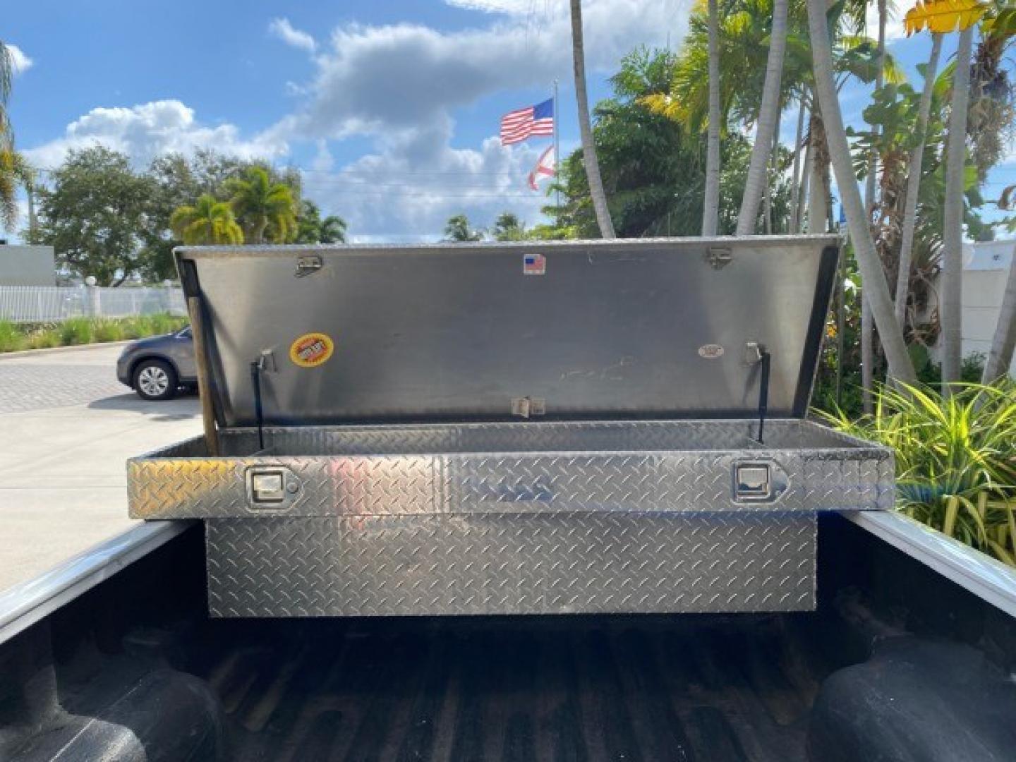 2002 Oxford White /Dark Graphite Ford Ranger XL AUTO AC LOW MILES 40,403 (1FTYR10D42T) with an 2.3L DOHC SEFI 16-Valve 4-Cyl Engine engine, Automatic transmission, located at 4701 North Dixie Hwy, Pompano Beach, FL, 33064, (954) 422-2889, 26.240938, -80.123474 - OUR WEBPAGE FLORIDACARS1.COM HAS OVER 100 PHOTOS AND FREE CARFAX LINK 2002 Ford Ranger XL Pickup 2.3L I4 F Gasoline 28 MPG Rear Wheel Drive Features ABS Brakes Air Conditioning AM/FM Stereo Automatic Transmission Vinyl Seats Power Locks Power Mirrors Power Windows 2002 Ford Ranger XL is a fantastic- Photo#97