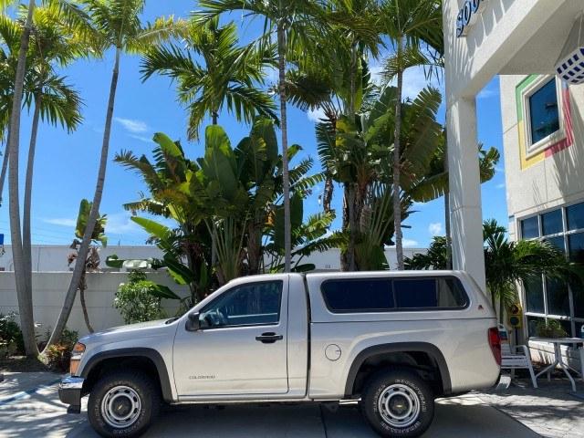 2004 Silver Birch Metallic /Medium Dark Pewter Chevrolet Colorado LS Z85 LOW MILES 37,582 4WD (1GCDT148448) with an 2.8L DOHC 4-Cyl MFI Engine engine, Automatic transmission, located at 4701 North Dixie Hwy, Pompano Beach, FL, 33064, (954) 422-2889, 26.240938, -80.123474 - OUR WEBPAGE FLORIDACARS1.COM HAS OVER 100 PHOTOS AND FREE CARFAX LINK 2004 Chevrolet Colorado LS Z85 Pickup 2.8L I4 F DOHC Gasoline 23 MPG Rear Wheel Drive w/ 4X4 Features 4WD/AWD ABS Brakes Air Conditioning AM/FM Stereo Automatic Transmission Bed Cover Cloth Seats 2004 Chevrolet Colorado LS Z85 Reg- Photo#4