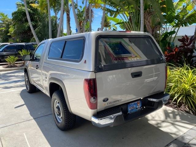 2004 Silver Birch Metallic /Medium Dark Pewter Chevrolet Colorado LS Z85 LOW MILES 37,582 4WD (1GCDT148448) with an 2.8L DOHC 4-Cyl MFI Engine engine, Automatic transmission, located at 4701 North Dixie Hwy, Pompano Beach, FL, 33064, (954) 422-2889, 26.240938, -80.123474 - OUR WEBPAGE FLORIDACARS1.COM HAS OVER 100 PHOTOS AND FREE CARFAX LINK 2004 Chevrolet Colorado LS Z85 Pickup 2.8L I4 F DOHC Gasoline 23 MPG Rear Wheel Drive w/ 4X4 Features 4WD/AWD ABS Brakes Air Conditioning AM/FM Stereo Automatic Transmission Bed Cover Cloth Seats 2004 Chevrolet Colorado LS Z85 Reg- Photo#5