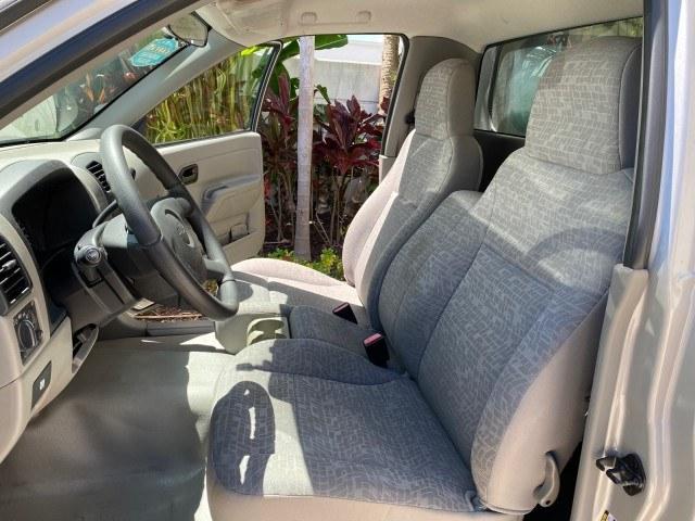2004 Silver Birch Metallic /Medium Dark Pewter Chevrolet Colorado LS Z85 LOW MILES 37,582 4WD (1GCDT148448) with an 2.8L DOHC 4-Cyl MFI Engine engine, Automatic transmission, located at 4701 North Dixie Hwy, Pompano Beach, FL, 33064, (954) 422-2889, 26.240938, -80.123474 - OUR WEBPAGE FLORIDACARS1.COM HAS OVER 100 PHOTOS AND FREE CARFAX LINK 2004 Chevrolet Colorado LS Z85 Pickup 2.8L I4 F DOHC Gasoline 23 MPG Rear Wheel Drive w/ 4X4 Features 4WD/AWD ABS Brakes Air Conditioning AM/FM Stereo Automatic Transmission Bed Cover Cloth Seats 2004 Chevrolet Colorado LS Z85 Reg- Photo#10
