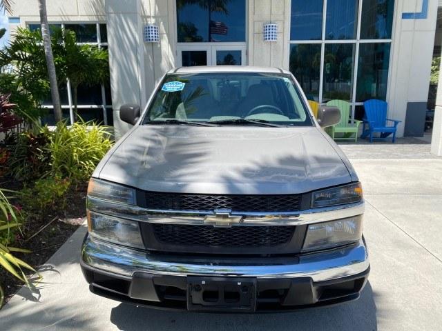 2004 Silver Birch Metallic /Medium Dark Pewter Chevrolet Colorado LS Z85 LOW MILES 37,582 4WD (1GCDT148448) with an 2.8L DOHC 4-Cyl MFI Engine engine, Automatic transmission, located at 4701 North Dixie Hwy, Pompano Beach, FL, 33064, (954) 422-2889, 26.240938, -80.123474 - OUR WEBPAGE FLORIDACARS1.COM HAS OVER 100 PHOTOS AND FREE CARFAX LINK 2004 Chevrolet Colorado LS Z85 Pickup 2.8L I4 F DOHC Gasoline 23 MPG Rear Wheel Drive w/ 4X4 Features 4WD/AWD ABS Brakes Air Conditioning AM/FM Stereo Automatic Transmission Bed Cover Cloth Seats 2004 Chevrolet Colorado LS Z85 Reg- Photo#27