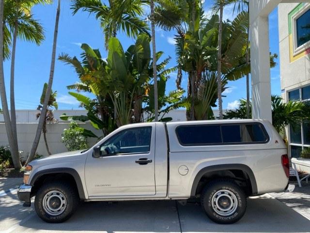 2004 Silver Birch Metallic /Medium Dark Pewter Chevrolet Colorado LS Z85 LOW MILES 37,582 4WD (1GCDT148448) with an 2.8L DOHC 4-Cyl MFI Engine engine, Automatic transmission, located at 4701 North Dixie Hwy, Pompano Beach, FL, 33064, (954) 422-2889, 26.240938, -80.123474 - OUR WEBPAGE FLORIDACARS1.COM HAS OVER 100 PHOTOS AND FREE CARFAX LINK 2004 Chevrolet Colorado LS Z85 Pickup 2.8L I4 F DOHC Gasoline 23 MPG Rear Wheel Drive w/ 4X4 Features 4WD/AWD ABS Brakes Air Conditioning AM/FM Stereo Automatic Transmission Bed Cover Cloth Seats 2004 Chevrolet Colorado LS Z85 Reg- Photo#31