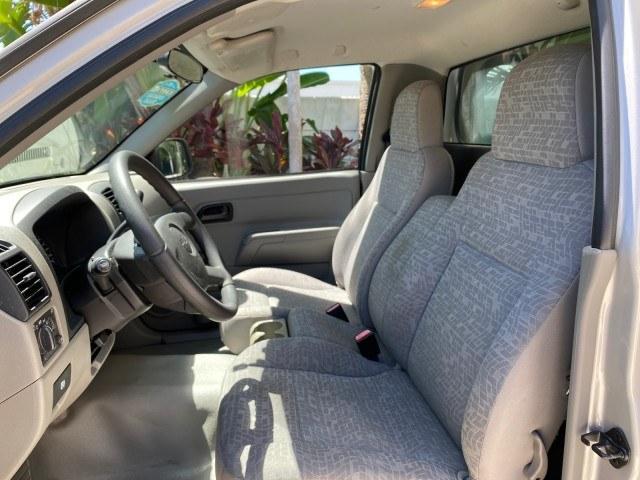 2004 Silver Birch Metallic /Medium Dark Pewter Chevrolet Colorado LS Z85 LOW MILES 37,582 4WD (1GCDT148448) with an 2.8L DOHC 4-Cyl MFI Engine engine, Automatic transmission, located at 4701 North Dixie Hwy, Pompano Beach, FL, 33064, (954) 422-2889, 26.240938, -80.123474 - OUR WEBPAGE FLORIDACARS1.COM HAS OVER 100 PHOTOS AND FREE CARFAX LINK 2004 Chevrolet Colorado LS Z85 Pickup 2.8L I4 F DOHC Gasoline 23 MPG Rear Wheel Drive w/ 4X4 Features 4WD/AWD ABS Brakes Air Conditioning AM/FM Stereo Automatic Transmission Bed Cover Cloth Seats 2004 Chevrolet Colorado LS Z85 Reg- Photo#43