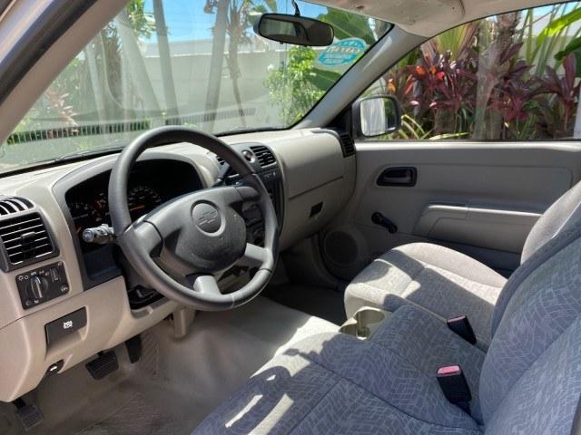 2004 Silver Birch Metallic /Medium Dark Pewter Chevrolet Colorado LS Z85 LOW MILES 37,582 4WD (1GCDT148448) with an 2.8L DOHC 4-Cyl MFI Engine engine, Automatic transmission, located at 4701 North Dixie Hwy, Pompano Beach, FL, 33064, (954) 422-2889, 26.240938, -80.123474 - OUR WEBPAGE FLORIDACARS1.COM HAS OVER 100 PHOTOS AND FREE CARFAX LINK 2004 Chevrolet Colorado LS Z85 Pickup 2.8L I4 F DOHC Gasoline 23 MPG Rear Wheel Drive w/ 4X4 Features 4WD/AWD ABS Brakes Air Conditioning AM/FM Stereo Automatic Transmission Bed Cover Cloth Seats 2004 Chevrolet Colorado LS Z85 Reg- Photo#47