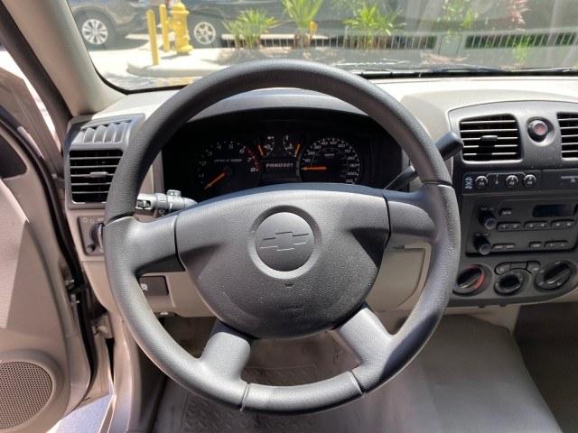 2004 Silver Birch Metallic /Medium Dark Pewter Chevrolet Colorado LS Z85 LOW MILES 37,582 4WD (1GCDT148448) with an 2.8L DOHC 4-Cyl MFI Engine engine, Automatic transmission, located at 4701 North Dixie Hwy, Pompano Beach, FL, 33064, (954) 422-2889, 26.240938, -80.123474 - OUR WEBPAGE FLORIDACARS1.COM HAS OVER 100 PHOTOS AND FREE CARFAX LINK 2004 Chevrolet Colorado LS Z85 Pickup 2.8L I4 F DOHC Gasoline 23 MPG Rear Wheel Drive w/ 4X4 Features 4WD/AWD ABS Brakes Air Conditioning AM/FM Stereo Automatic Transmission Bed Cover Cloth Seats 2004 Chevrolet Colorado LS Z85 Reg- Photo#50