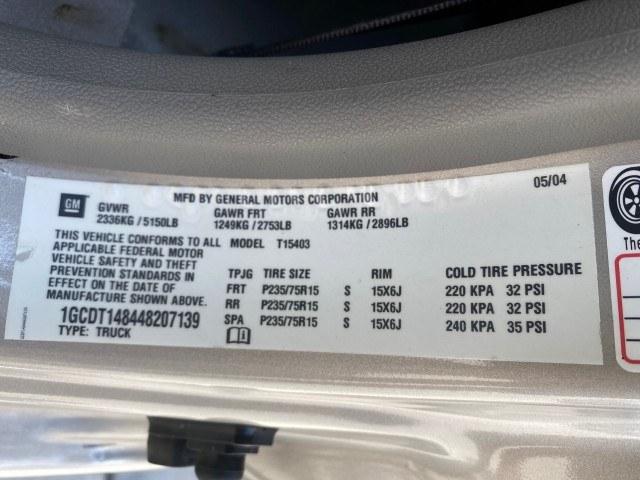 2004 Silver Birch Metallic /Medium Dark Pewter Chevrolet Colorado LS Z85 LOW MILES 37,582 4WD (1GCDT148448) with an 2.8L DOHC 4-Cyl MFI Engine engine, Automatic transmission, located at 4701 North Dixie Hwy, Pompano Beach, FL, 33064, (954) 422-2889, 26.240938, -80.123474 - OUR WEBPAGE FLORIDACARS1.COM HAS OVER 100 PHOTOS AND FREE CARFAX LINK 2004 Chevrolet Colorado LS Z85 Pickup 2.8L I4 F DOHC Gasoline 23 MPG Rear Wheel Drive w/ 4X4 Features 4WD/AWD ABS Brakes Air Conditioning AM/FM Stereo Automatic Transmission Bed Cover Cloth Seats 2004 Chevrolet Colorado LS Z85 Reg- Photo#69