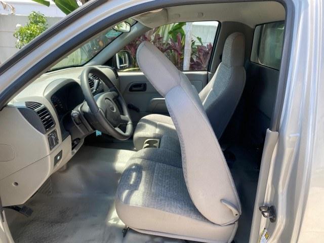 2004 Silver Birch Metallic /Medium Dark Pewter Chevrolet Colorado LS Z85 LOW MILES 37,582 4WD (1GCDT148448) with an 2.8L DOHC 4-Cyl MFI Engine engine, Automatic transmission, located at 4701 North Dixie Hwy, Pompano Beach, FL, 33064, (954) 422-2889, 26.240938, -80.123474 - OUR WEBPAGE FLORIDACARS1.COM HAS OVER 100 PHOTOS AND FREE CARFAX LINK 2004 Chevrolet Colorado LS Z85 Pickup 2.8L I4 F DOHC Gasoline 23 MPG Rear Wheel Drive w/ 4X4 Features 4WD/AWD ABS Brakes Air Conditioning AM/FM Stereo Automatic Transmission Bed Cover Cloth Seats 2004 Chevrolet Colorado LS Z85 Reg- Photo#71