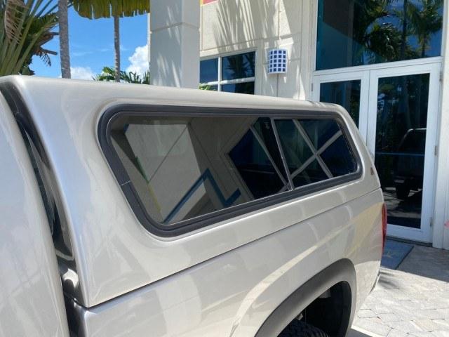 2004 Silver Birch Metallic /Medium Dark Pewter Chevrolet Colorado LS Z85 LOW MILES 37,582 4WD (1GCDT148448) with an 2.8L DOHC 4-Cyl MFI Engine engine, Automatic transmission, located at 4701 North Dixie Hwy, Pompano Beach, FL, 33064, (954) 422-2889, 26.240938, -80.123474 - OUR WEBPAGE FLORIDACARS1.COM HAS OVER 100 PHOTOS AND FREE CARFAX LINK 2004 Chevrolet Colorado LS Z85 Pickup 2.8L I4 F DOHC Gasoline 23 MPG Rear Wheel Drive w/ 4X4 Features 4WD/AWD ABS Brakes Air Conditioning AM/FM Stereo Automatic Transmission Bed Cover Cloth Seats 2004 Chevrolet Colorado LS Z85 Reg- Photo#81