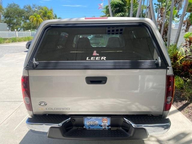 2004 Silver Birch Metallic /Medium Dark Pewter Chevrolet Colorado LS Z85 LOW MILES 37,582 4WD (1GCDT148448) with an 2.8L DOHC 4-Cyl MFI Engine engine, Automatic transmission, located at 4701 North Dixie Hwy, Pompano Beach, FL, 33064, (954) 422-2889, 26.240938, -80.123474 - OUR WEBPAGE FLORIDACARS1.COM HAS OVER 100 PHOTOS AND FREE CARFAX LINK 2004 Chevrolet Colorado LS Z85 Pickup 2.8L I4 F DOHC Gasoline 23 MPG Rear Wheel Drive w/ 4X4 Features 4WD/AWD ABS Brakes Air Conditioning AM/FM Stereo Automatic Transmission Bed Cover Cloth Seats 2004 Chevrolet Colorado LS Z85 Reg- Photo#85
