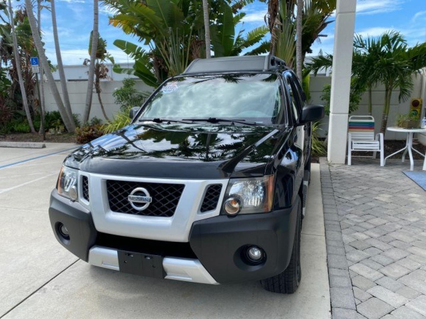 2009 Super Black /Steel Nissan Xterra 6 SPDLOW MILES 50,980 1 OWNER 4WD (5N1AN08W69C) with an 4.0L V6 Cylinder Engine engine, Manual transmission, located at 4701 North Dixie Hwy, Pompano Beach, FL, 33064, (954) 422-2889, 26.240938, -80.123474 - OUR WEBPAGE FLORIDACARS1.COM HAS OVER 100 PHOTOS AND FREE CARFAX LINK 2009 Nissan Xterra S 1 OWNER MANUAL TRANSMISSION 4 Door Wagon/Sport Utility 4.0L V6 F DOHC 24V Gasoline 20 MPG Rear Wheel Drive w/ 4X4 Features 4WD/AWD ABS Brakes Air Conditioning Alloy Wheels AM/FM Stereo Automatic Transmission A- Photo#3