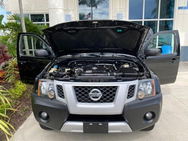 2009 Super Black /Steel Nissan Xterra S LOW MILES 50,980 1 OWNER 4WD (5N1AN08W69C) with an 4.0L V6 Cylinder Engine engine, Automatic transmission, located at 4701 North Dixie Hwy, Pompano Beach, FL, 33064, (954) 422-2889, 26.240938, -80.123474 - OUR WEBPAGE FLORIDACARS1.COM HAS OVER 100 PHOTOS AND FREE CARFAX LINK 2009 Nissan Xterra S 1 OWNER MANUAL TRANSMISSION 4 Door Wagon/Sport Utility 4.0L V6 F DOHC 24V Gasoline 20 MPG Rear Wheel Drive w/ 4X4 Features 4WD/AWD ABS Brakes Air Conditioning Alloy Wheels AM/FM Stereo Automatic Transmission A- Photo#17