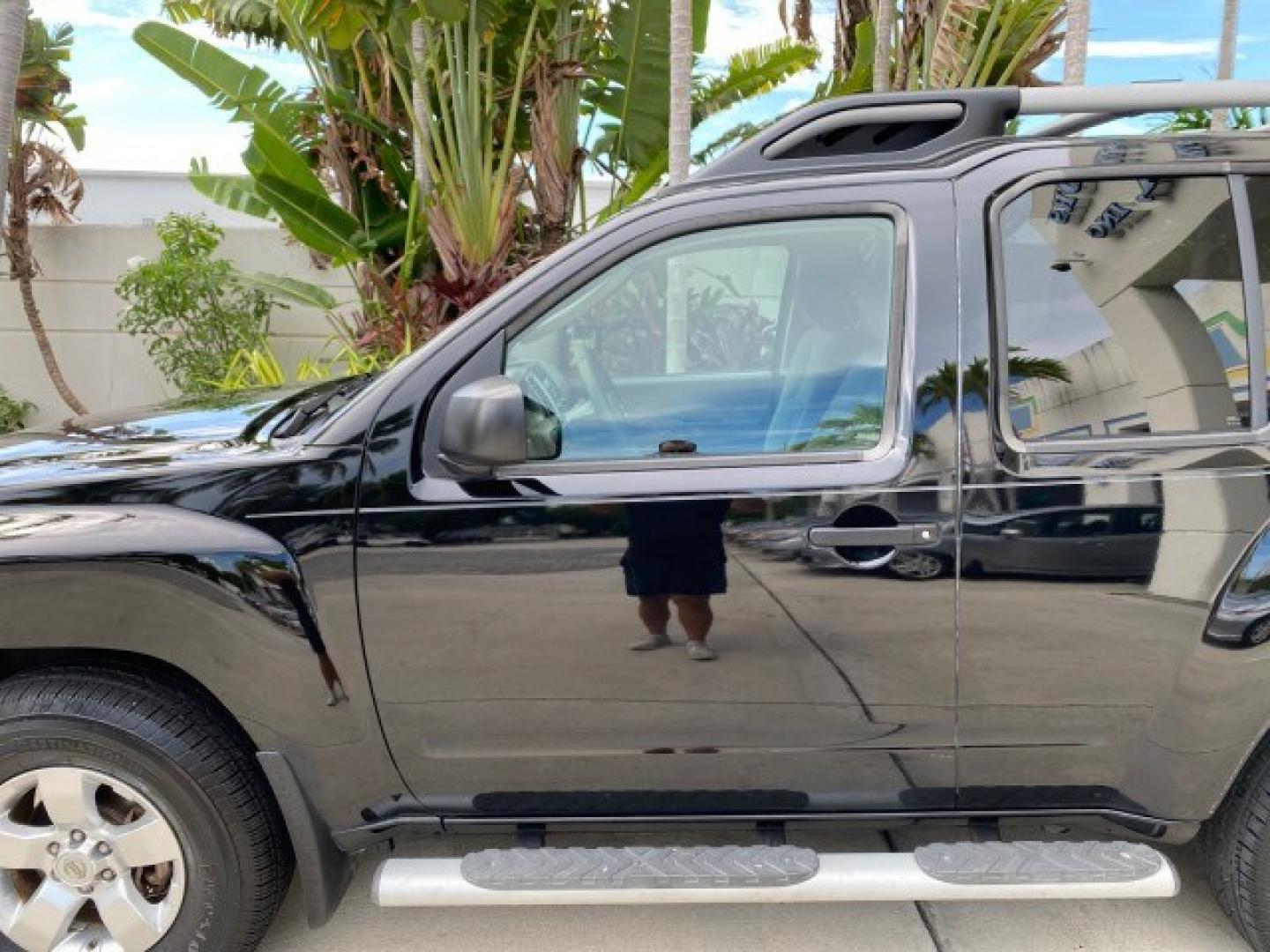 2009 Super Black /Steel Nissan Xterra 6 SPDLOW MILES 50,980 1 OWNER 4WD (5N1AN08W69C) with an 4.0L V6 Cylinder Engine engine, Manual transmission, located at 4701 North Dixie Hwy, Pompano Beach, FL, 33064, (954) 422-2889, 26.240938, -80.123474 - OUR WEBPAGE FLORIDACARS1.COM HAS OVER 100 PHOTOS AND FREE CARFAX LINK 2009 Nissan Xterra S 1 OWNER MANUAL TRANSMISSION 4 Door Wagon/Sport Utility 4.0L V6 F DOHC 24V Gasoline 20 MPG Rear Wheel Drive w/ 4X4 Features 4WD/AWD ABS Brakes Air Conditioning Alloy Wheels AM/FM Stereo Automatic Transmission A- Photo#36
