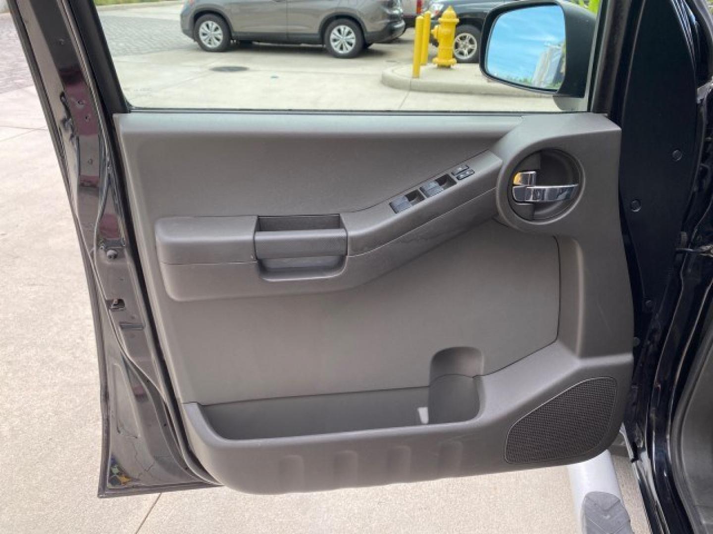 2009 Super Black /Steel Nissan Xterra 6 SPDLOW MILES 50,980 1 OWNER 4WD (5N1AN08W69C) with an 4.0L V6 Cylinder Engine engine, Manual transmission, located at 4701 North Dixie Hwy, Pompano Beach, FL, 33064, (954) 422-2889, 26.240938, -80.123474 - OUR WEBPAGE FLORIDACARS1.COM HAS OVER 100 PHOTOS AND FREE CARFAX LINK 2009 Nissan Xterra S 1 OWNER MANUAL TRANSMISSION 4 Door Wagon/Sport Utility 4.0L V6 F DOHC 24V Gasoline 20 MPG Rear Wheel Drive w/ 4X4 Features 4WD/AWD ABS Brakes Air Conditioning Alloy Wheels AM/FM Stereo Automatic Transmission A- Photo#41