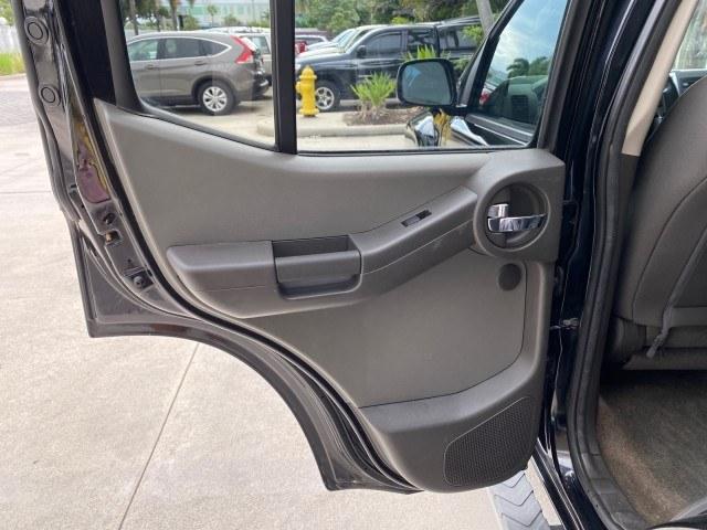 2009 Super Black /Steel Nissan Xterra S LOW MILES 50,980 1 OWNER 4WD (5N1AN08W69C) with an 4.0L V6 Cylinder Engine engine, Automatic transmission, located at 4701 North Dixie Hwy, Pompano Beach, FL, 33064, (954) 422-2889, 26.240938, -80.123474 - OUR WEBPAGE FLORIDACARS1.COM HAS OVER 100 PHOTOS AND FREE CARFAX LINK 2009 Nissan Xterra S 1 OWNER MANUAL TRANSMISSION 4 Door Wagon/Sport Utility 4.0L V6 F DOHC 24V Gasoline 20 MPG Rear Wheel Drive w/ 4X4 Features 4WD/AWD ABS Brakes Air Conditioning Alloy Wheels AM/FM Stereo Automatic Transmission A- Photo#74