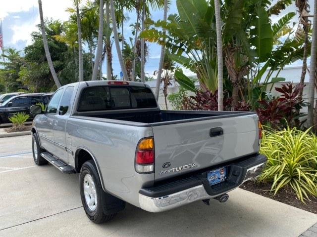 2002 Desert Sand Metallic /Gray Toyota Tundra SR5 LOW MILES 94,632 1 OWNER (5TBRN34102S) with an 3.4L DOHC EFI 24-Valve V6 Engine engine, Automatic transmission, located at 4701 North Dixie Hwy, Pompano Beach, FL, 33064, (954) 422-2889, 26.240938, -80.123474 - OUR WEBPAGE FLORIDACARS1.COM HAS OVER 100 PHOTOS AND FREE CARFAX LINK 2002 Toyota Tundra SR5 1 OWNER 4 Door Extended Cab Pickup 3.4L V6 F DOHC 24V Gasoline 16 MPG Rear Wheel Drive Features Air Conditioning AM/FM Stereo Automatic Transmission Bed Liner Cassette Player CD Audio Cloth Seats Cruise Cont- Photo#5