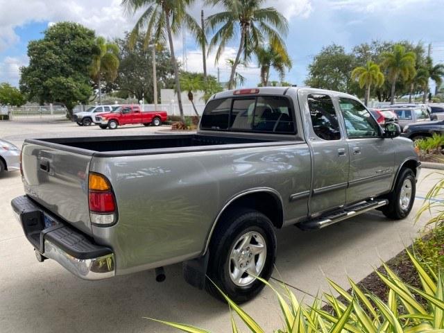 2002 Desert Sand Metallic /Gray Toyota Tundra SR5 LOW MILES 94,632 1 OWNER (5TBRN34102S) with an 3.4L DOHC EFI 24-Valve V6 Engine engine, Automatic transmission, located at 4701 North Dixie Hwy, Pompano Beach, FL, 33064, (954) 422-2889, 26.240938, -80.123474 - OUR WEBPAGE FLORIDACARS1.COM HAS OVER 100 PHOTOS AND FREE CARFAX LINK 2002 Toyota Tundra SR5 1 OWNER 4 Door Extended Cab Pickup 3.4L V6 F DOHC 24V Gasoline 16 MPG Rear Wheel Drive Features Air Conditioning AM/FM Stereo Automatic Transmission Bed Liner Cassette Player CD Audio Cloth Seats Cruise Cont- Photo#7