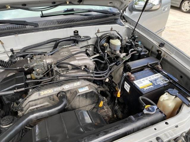 2002 Desert Sand Metallic /Gray Toyota Tundra SR5 LOW MILES 94,632 1 OWNER (5TBRN34102S) with an 3.4L DOHC EFI 24-Valve V6 Engine engine, Automatic transmission, located at 4701 North Dixie Hwy, Pompano Beach, FL, 33064, (954) 422-2889, 26.240938, -80.123474 - OUR WEBPAGE FLORIDACARS1.COM HAS OVER 100 PHOTOS AND FREE CARFAX LINK 2002 Toyota Tundra SR5 1 OWNER 4 Door Extended Cab Pickup 3.4L V6 F DOHC 24V Gasoline 16 MPG Rear Wheel Drive Features Air Conditioning AM/FM Stereo Automatic Transmission Bed Liner Cassette Player CD Audio Cloth Seats Cruise Cont- Photo#24