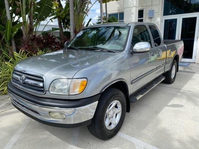 2002 Desert Sand Metallic /Gray Toyota Tundra SR5 LOW MILES 94,632 1 OWNER (5TBRN34102S) with an 3.4L DOHC EFI 24-Valve V6 Engine engine, Automatic transmission, located at 4701 North Dixie Hwy, Pompano Beach, FL, 33064, (954) 422-2889, 26.240938, -80.123474 - OUR WEBPAGE FLORIDACARS1.COM HAS OVER 100 PHOTOS AND FREE CARFAX LINK 2002 Toyota Tundra SR5 1 OWNER 4 Door Extended Cab Pickup 3.4L V6 F DOHC 24V Gasoline 16 MPG Rear Wheel Drive Features Air Conditioning AM/FM Stereo Automatic Transmission Bed Liner Cassette Player CD Audio Cloth Seats Cruise Cont- Photo#28