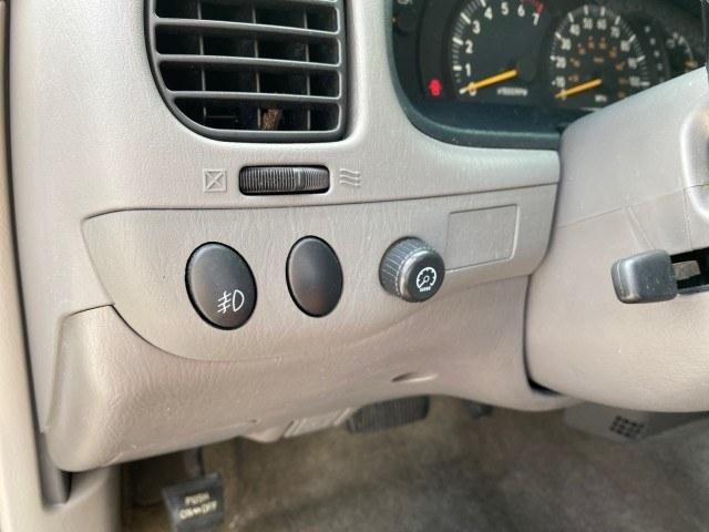 2002 Desert Sand Metallic /Gray Toyota Tundra SR5 LOW MILES 94,632 1 OWNER (5TBRN34102S) with an 3.4L DOHC EFI 24-Valve V6 Engine engine, Automatic transmission, located at 4701 North Dixie Hwy, Pompano Beach, FL, 33064, (954) 422-2889, 26.240938, -80.123474 - OUR WEBPAGE FLORIDACARS1.COM HAS OVER 100 PHOTOS AND FREE CARFAX LINK 2002 Toyota Tundra SR5 1 OWNER 4 Door Extended Cab Pickup 3.4L V6 F DOHC 24V Gasoline 16 MPG Rear Wheel Drive Features Air Conditioning AM/FM Stereo Automatic Transmission Bed Liner Cassette Player CD Audio Cloth Seats Cruise Cont- Photo#55