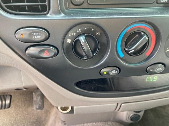 2002 Desert Sand Metallic /Gray Toyota Tundra SR5 LOW MILES 94,632 1 OWNER (5TBRN34102S) with an 3.4L DOHC EFI 24-Valve V6 Engine engine, Automatic transmission, located at 4701 North Dixie Hwy, Pompano Beach, FL, 33064, (954) 422-2889, 26.240938, -80.123474 - OUR WEBPAGE FLORIDACARS1.COM HAS OVER 100 PHOTOS AND FREE CARFAX LINK 2002 Toyota Tundra SR5 1 OWNER 4 Door Extended Cab Pickup 3.4L V6 F DOHC 24V Gasoline 16 MPG Rear Wheel Drive Features Air Conditioning AM/FM Stereo Automatic Transmission Bed Liner Cassette Player CD Audio Cloth Seats Cruise Cont- Photo#60