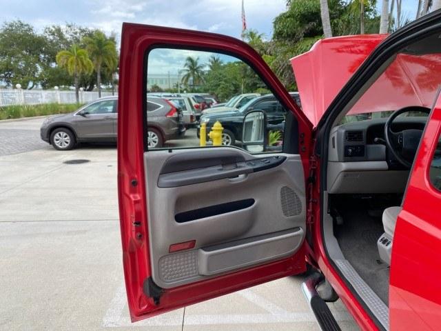 2001 Red /Medium Graphite Ford Super Duty F-250 7.3 TURBO DIESEL XL 1 OWNER (3FTNX20F31M) with an 7.3L DI V8 Turbo-Diesel Power Stroke Engine engine, Automatic transmission, located at 4701 North Dixie Hwy, Pompano Beach, FL, 33064, (954) 422-2889, 26.240938, -80.123474 - OUR WEBPAGE FLORIDACARS1.COM HAS OVER 100 PHOTOS AND FREE CARFAX LINK 2001 Ford F-250 Super Duty Lariat 1 OWNER 4 Door Extended Cab Pickup 7.3L V8 F Diesel Rear Wheel Drive Features ABS Brakes Air Conditioning Alloy Wheels AM/FM Stereo Automatic Transmission CD Audio Cruise Control Cloth Seats Overh- Photo#9