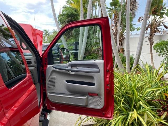 2001 Red /Medium Graphite Ford Super Duty F-250 7.3 TURBO DIESEL XL 1 OWNER (3FTNX20F31M) with an 7.3L DI V8 Turbo-Diesel Power Stroke Engine engine, Automatic transmission, located at 4701 North Dixie Hwy, Pompano Beach, FL, 33064, (954) 422-2889, 26.240938, -80.123474 - OUR WEBPAGE FLORIDACARS1.COM HAS OVER 100 PHOTOS AND FREE CARFAX LINK 2001 Ford F-250 Super Duty Lariat 1 OWNER 4 Door Extended Cab Pickup 7.3L V8 F Diesel Rear Wheel Drive Features ABS Brakes Air Conditioning Alloy Wheels AM/FM Stereo Automatic Transmission CD Audio Cruise Control Cloth Seats Overh- Photo#11