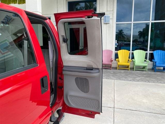 2001 Red /Medium Graphite Ford Super Duty F-250 7.3 TURBO DIESEL XL 1 OWNER (3FTNX20F31M) with an 7.3L DI V8 Turbo-Diesel Power Stroke Engine engine, Automatic transmission, located at 4701 North Dixie Hwy, Pompano Beach, FL, 33064, (954) 422-2889, 26.240938, -80.123474 - OUR WEBPAGE FLORIDACARS1.COM HAS OVER 100 PHOTOS AND FREE CARFAX LINK 2001 Ford F-250 Super Duty Lariat 1 OWNER 4 Door Extended Cab Pickup 7.3L V8 F Diesel Rear Wheel Drive Features ABS Brakes Air Conditioning Alloy Wheels AM/FM Stereo Automatic Transmission CD Audio Cruise Control Cloth Seats Overh- Photo#13