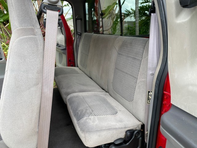 2001 Red /Medium Graphite Ford Super Duty F-250 7.3 TURBO DIESEL XL 1 OWNER (3FTNX20F31M) with an 7.3L DI V8 Turbo-Diesel Power Stroke Engine engine, Automatic transmission, located at 4701 North Dixie Hwy, Pompano Beach, FL, 33064, (954) 422-2889, 26.240938, -80.123474 - OUR WEBPAGE FLORIDACARS1.COM HAS OVER 100 PHOTOS AND FREE CARFAX LINK 2001 Ford F-250 Super Duty Lariat 1 OWNER 4 Door Extended Cab Pickup 7.3L V8 F Diesel Rear Wheel Drive Features ABS Brakes Air Conditioning Alloy Wheels AM/FM Stereo Automatic Transmission CD Audio Cruise Control Cloth Seats Overh- Photo#14