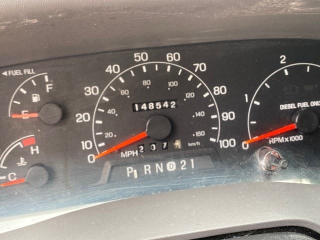 2001 Red /Medium Graphite Ford Super Duty F-250 7.3 TURBO DIESEL XL 1 OWNER (3FTNX20F31M) with an 7.3L DI V8 Turbo-Diesel Power Stroke Engine engine, Automatic transmission, located at 4701 North Dixie Hwy, Pompano Beach, FL, 33064, (954) 422-2889, 26.240938, -80.123474 - OUR WEBPAGE FLORIDACARS1.COM HAS OVER 100 PHOTOS AND FREE CARFAX LINK 2001 Ford F-250 Super Duty Lariat 1 OWNER 4 Door Extended Cab Pickup 7.3L V8 F Diesel Rear Wheel Drive Features ABS Brakes Air Conditioning Alloy Wheels AM/FM Stereo Automatic Transmission CD Audio Cruise Control Cloth Seats Overh- Photo#18